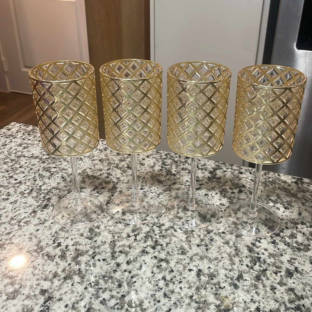 Plastic Wine Glasses